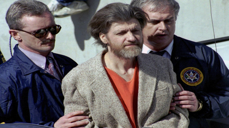 العثور على مرسل الطرود المفخخة تيد كازينسكي ميتاً في زنزانته